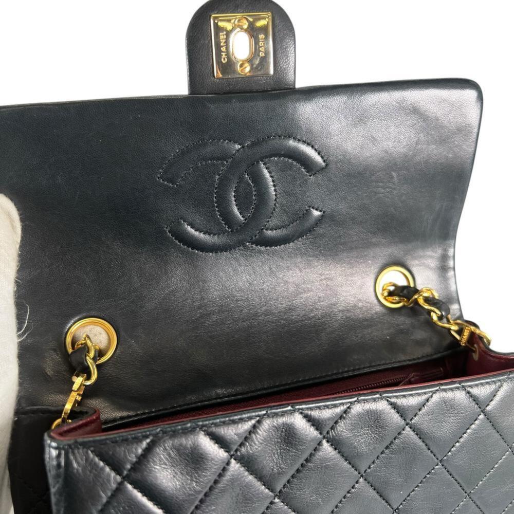 Chanel women's shoulder bag, Matelassé, gold hardware, serial number 1, Coco ... - Picture 12 of 16